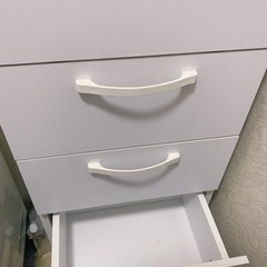 【本日取りに来てくれる方限定無料‼️】ランドリー収納 洋服収納 縦長スタイリッシュなデザインの画像