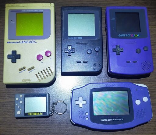 歴代ゲームボーイ4台+ROM27本