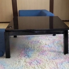 こたつテーブルの画像