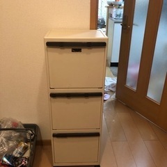 [お渡し決定]分別ゴミ箱3段 35*25*100