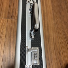 新品　ジェラルミンケースの画像