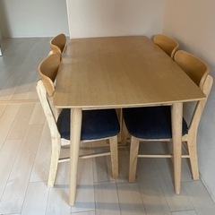 4人掛けダイニングテーブル 0円