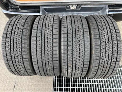245/45R18 ブリヂストン VRX2 4本 溝有 スタッドレス スカイライン マジェスタ