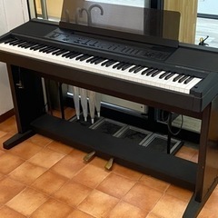 電子ピアノの最上位機種　年式は古いけれど全く問題なし。