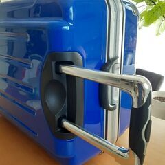 大型スーツケース譲ります・難ありの画像