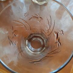 硝子のカップ4個の画像