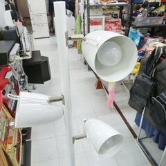 スタンドライト 3灯 高さ約162cm ホワイト フロアライト 間接照明 照明器具 苫小牧西店の画像