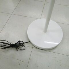 スタンドライト 3灯 高さ約162cm ホワイト フロアライト 間接照明 照明器具 苫小牧西店の画像