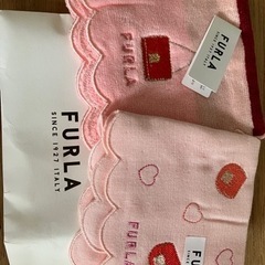 【値下げします‼️】FURLA❤️タオルハンカチ 2枚セット