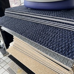 タイルカーペット　新品　1枚の値段ですの画像