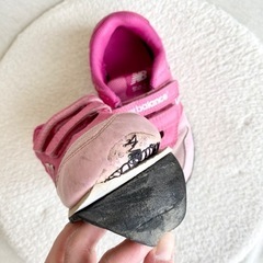 ニューバランス スニーカー ピンク 16cmの画像