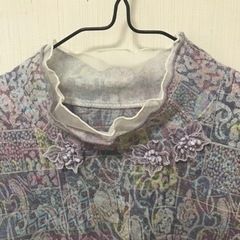 ハイネックカットソーの画像