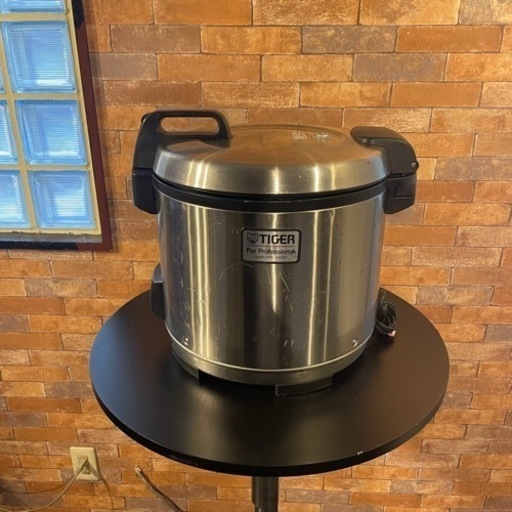 【中古】業務用　タイガー炊飯ジャー3.6L