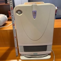 センサー付きファンヒーターの画像