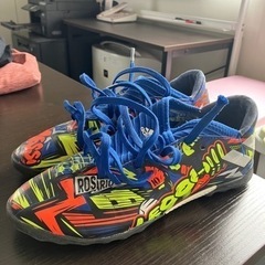 5足で2,000円！サッカートレーニングシューズJr.
