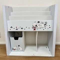 ムーミン　段ボール絵本棚