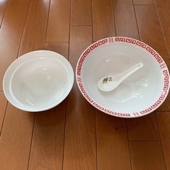 【無料】ラーメン丼2つとレンゲ1つの画像