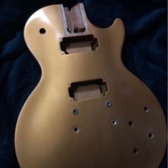 お取引予定有り〜Gibson Les Paul Tribute  Gold Top ボディー& 純正POT のみ。売約キャンセルの為再出品の画像