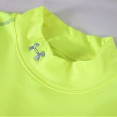 【No.32】UNDER ARMOUR 裏地トリコット ハイネック長袖インナーシャツ XLサイズの画像