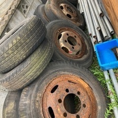 バスのタイヤホイール❓