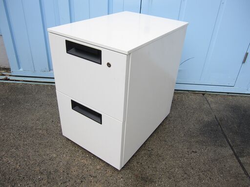2段ワゴン　ホワイト　プラス製フラットライン　　鍵無し・作成可能880円/本