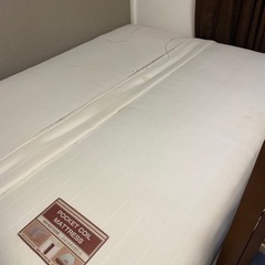 ベッド譲ります