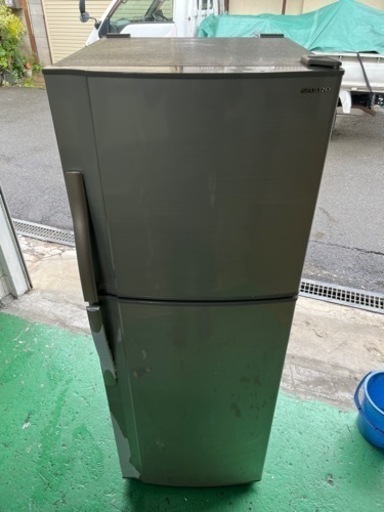 SHARP 冷蔵庫 228L