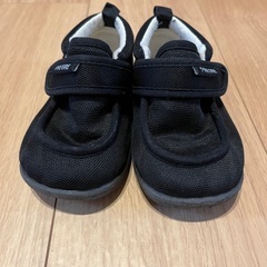 黒　キッズスニーカー　の画像