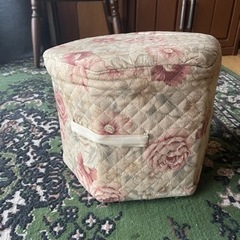 六角オットマン　スツールの画像