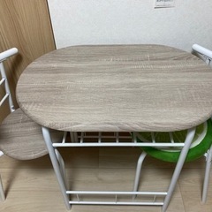 ダイニングテーブル、椅子2脚