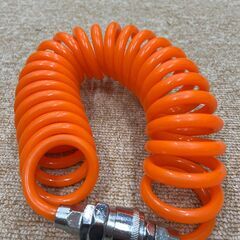 【北見市発】スクリューエアホース オレンジ 2M (HD1611wY)