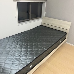 ベッド(マットレス付き)