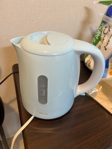 電気ケトル　ニトリ　SN-3228  水色　ブルー