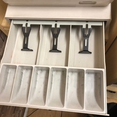 シャープ製のレジの画像