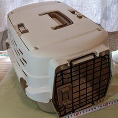 ★値下げ　ペットキャリー　猫砂　爪切りまとめての画像