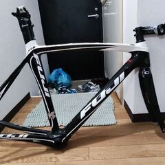 【ジャンク】ロードバイクカーボンフレームFUJI SST1.0サ...