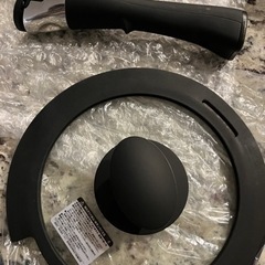 新品未使用　ニトリ　TORERUシリーズ専用 シリコーンふち ガラスふた (18cm)の画像