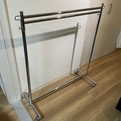 2段式ハンガーラックの画像