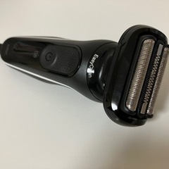 ブラウン　シェーバー　51-W7000cc  洗浄システム付の画像