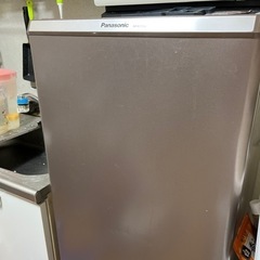 【引き渡し予定者決定】2017年製　後数日で消します　パナソニック　冷蔵庫の画像