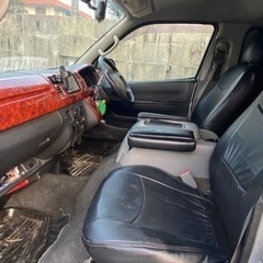 ハイエース200系スーパGLの画像