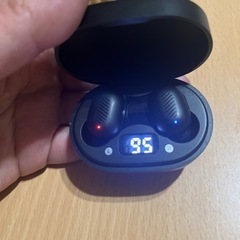 ワイヤレスイヤホン 美品 ほとんど使ってません。