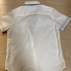 中古　COMME CA ISM   白 半袖シャツ 150の画像