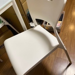 ダイニングテーブル　4人掛けの画像