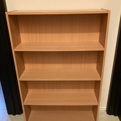 明る目の木目調本棚