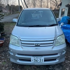TOYOTAトヨタ　Noah ノア　2006年