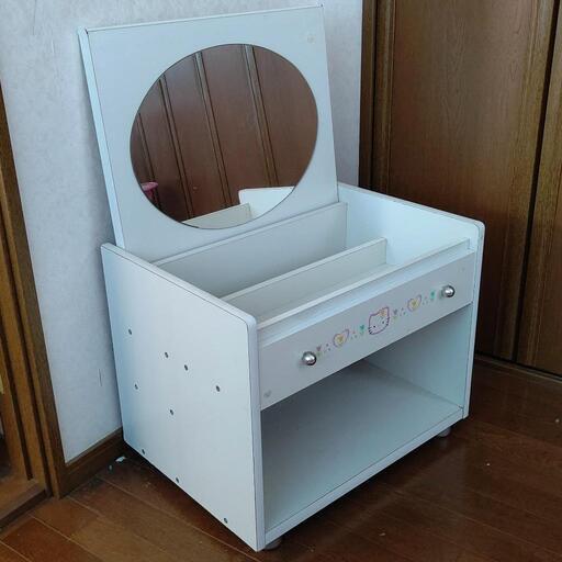 値下✨キティ♥️ドレッサー 収納