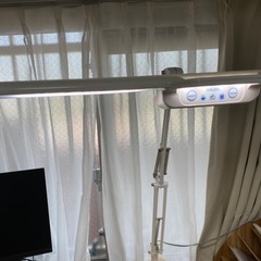 超美品！卓上ライト　KOIZUMIの画像