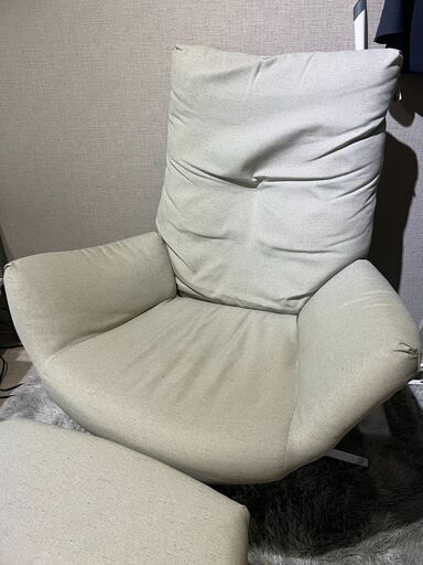 【使用期間1年間】ソファー売ります