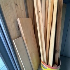 木材　端材　2×4 集成材　いろいろの画像